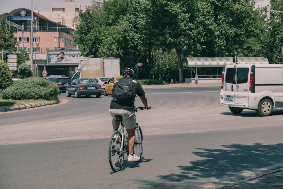 How to Compare Bicycle Pedals Features, Prices, and Value Before Buying a Bicycle with a Focus on Traction for Weekend Rides