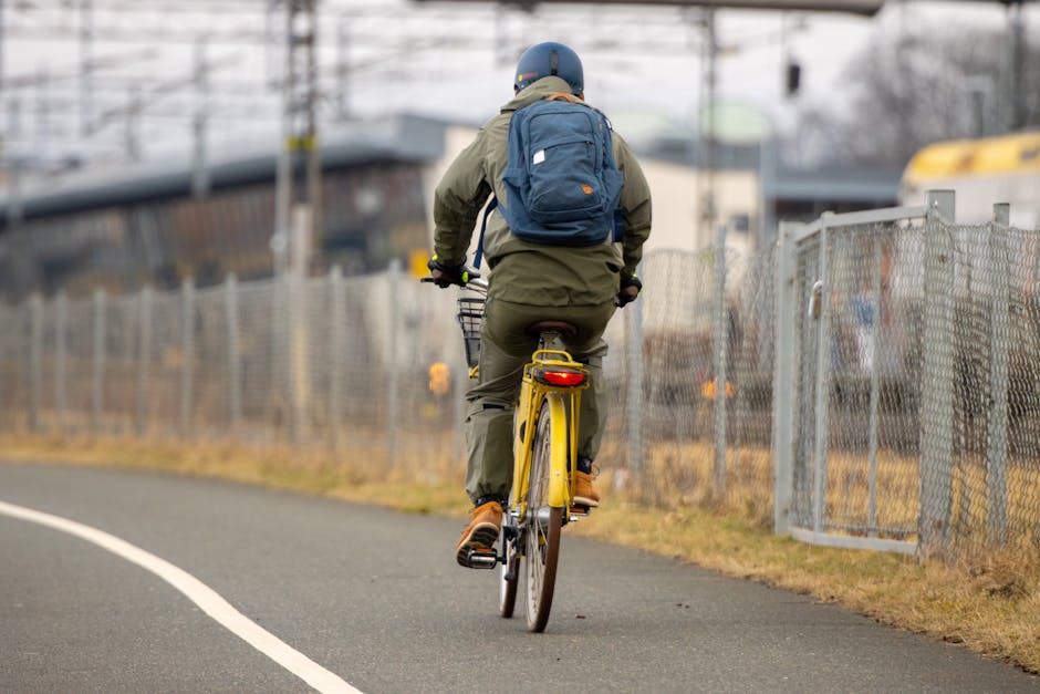 How to Maintain a Bicycle and Make Components Last Much Longer with a Focus on Visibility for City Streets How to Maintain a Bicycle and Make Components Last Much Longer with a Focus on Visibility for City Streets
