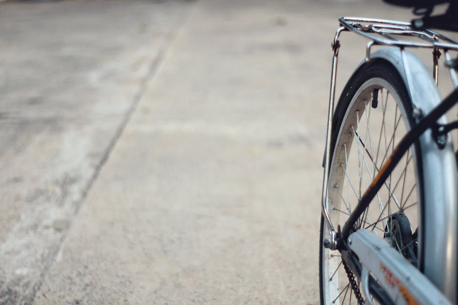 How to Maintain a Bicycle Using Beginner-Friendly Tools and Easy Habits with a Focus on Braking for City Streets