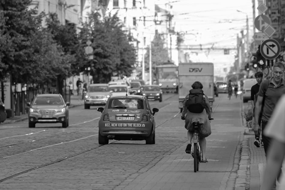 Practical Cycling Advice for Improving Technique on Roads and City Streets with a Focus on Visibility for Weekend Rides