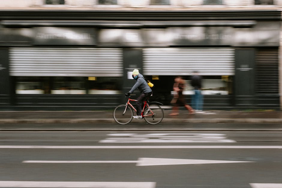 Road Cycling Advice for Beginners Starting Training and Group Riding with a Focus on Storage for City Streets Road Cycling Advice for Beginners Starting Training and Group Riding with a Focus on Storage for City Streets