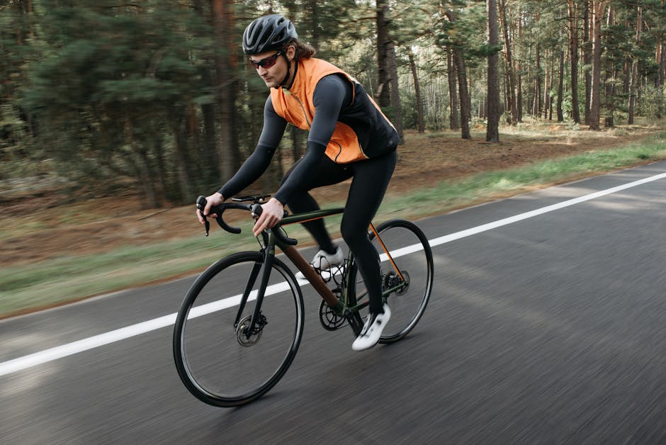 Road Cycling Guide for Comparing Endurance and Race-Focused Bicycles with a Focus on Efficiency for Weekend Rides