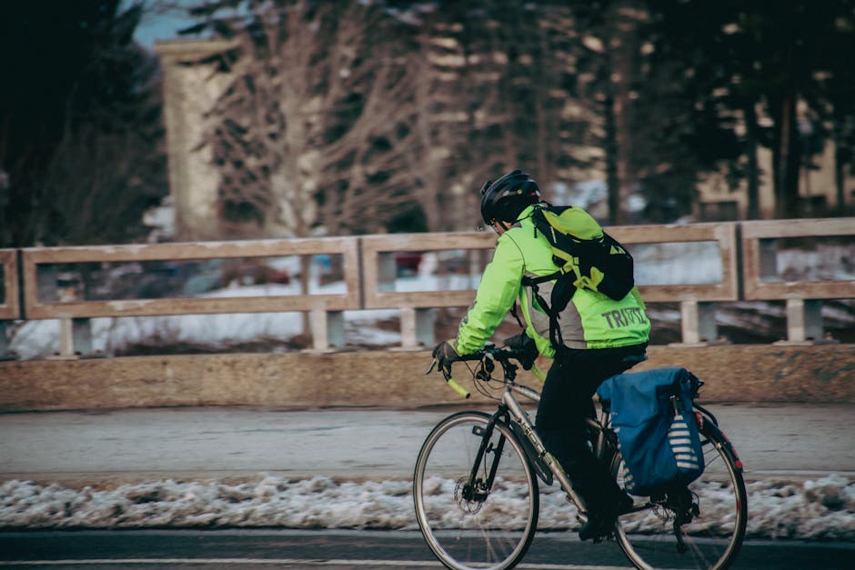 Road Cycling Guide to Training, Nutrition, and Smoother Weekly Progress with a Focus on Visibility for City Streets Road Cycling Guide to Training, Nutrition, and Smoother Weekly Progress with a Focus on Visibility for City Streets