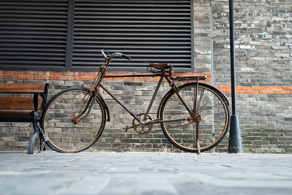 Road cycling strategies for climbing, pacing, and staying comfortable with a focus on posture for weekend rides
