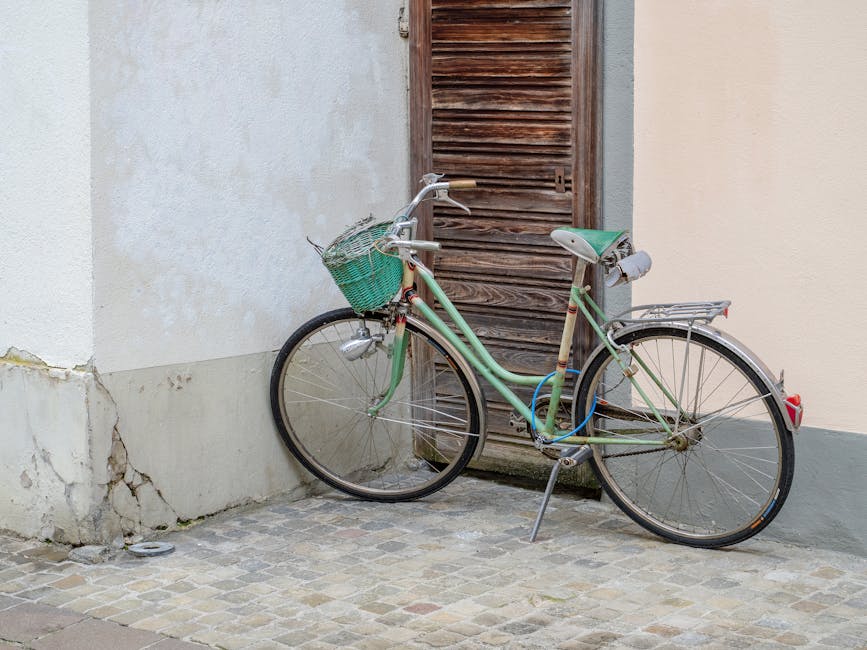 Road Cycling Tips for Riding Faster, Safer, and More Efficiently with a Focus on Handling for Weekend Rides