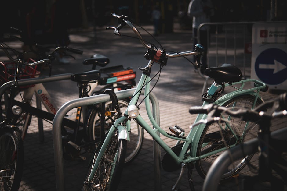 Road Cycling Strategies for Climbing, Pacing, and Staying Comfortable with a Focus on Posture for New Cyclists Road Cycling Strategies for Climbing, Pacing, and Staying Comfortable with a Focus on Posture for New Cyclists